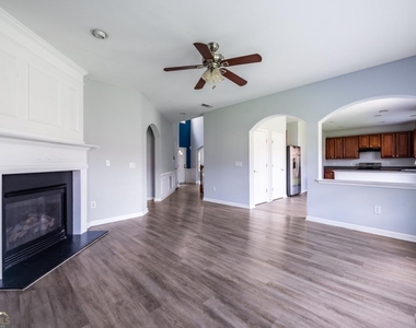 7702 Parkside Drive - Photo Thumbnail 14