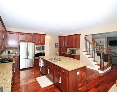 2217 Chaseford Lane - Photo Thumbnail 4