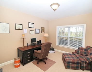 2217 Chaseford Lane - Photo Thumbnail 8