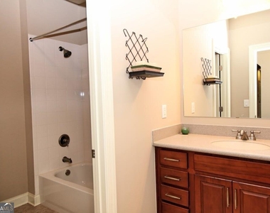 2217 Chaseford Lane - Photo Thumbnail 7