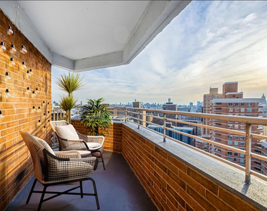 460 2nd Avenue - Photo Thumbnail 8