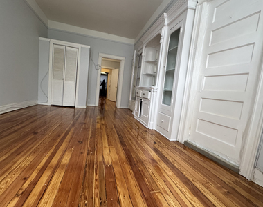373 East 29th Street - Photo Thumbnail 4