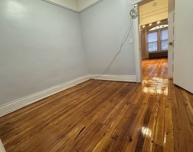 373 East 29th Street - Photo Thumbnail 5