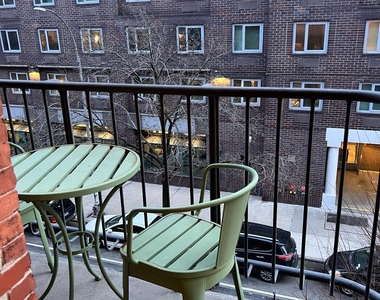East 12th Street - Photo Thumbnail 4