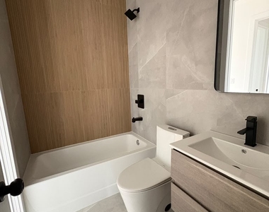 38 Cornelia Street - Photo Thumbnail 3