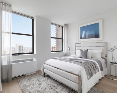 70 Pine Street - Photo Thumbnail 4