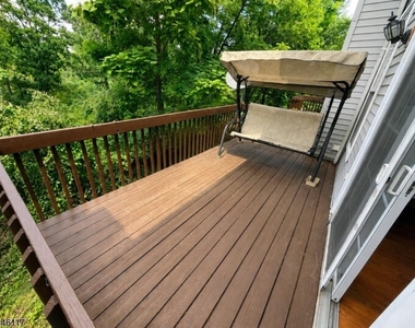 38 Gordon Cir - Photo Thumbnail 8