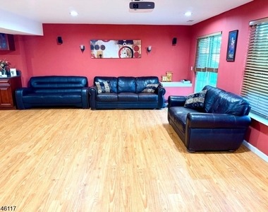 38 Gordon Cir - Photo Thumbnail 21