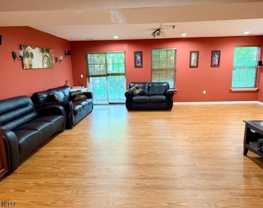 38 Gordon Cir - Photo Thumbnail 19