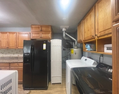 19 W Francis St - Photo Thumbnail 5