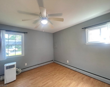 19 W Francis St - Photo Thumbnail 15