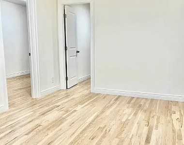 1640 York Avenue - Photo Thumbnail 3