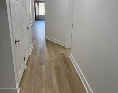16 Ivy Court - Photo Thumbnail 11
