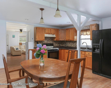 713 18th Avenue - Photo Thumbnail 12