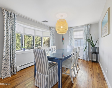 345 Macarthur Avenue - Photo Thumbnail 6