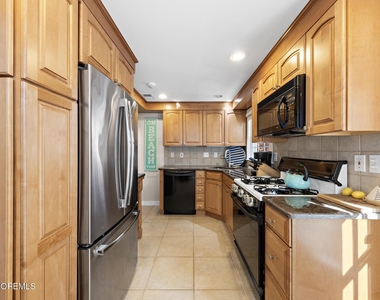 345 Macarthur Avenue - Photo Thumbnail 7