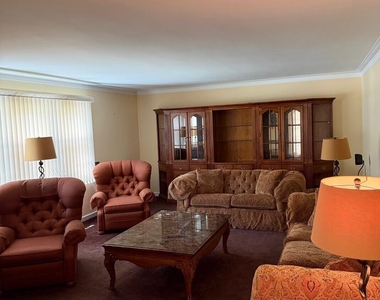 320 Boulevard - Photo Thumbnail 3