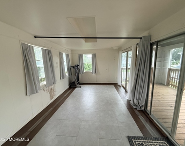 1011 Arnold Avenue - Photo Thumbnail 1