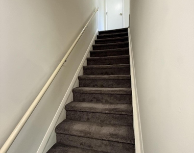 236 W Farms Road - Photo Thumbnail 11