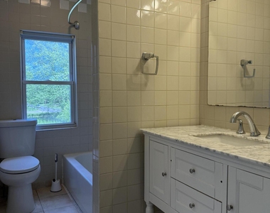 236 W Farms Road - Photo Thumbnail 14