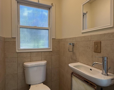 236 W Farms Road - Photo Thumbnail 6