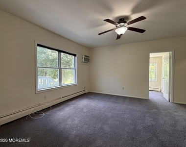 236 W Farms Road - Photo Thumbnail 7