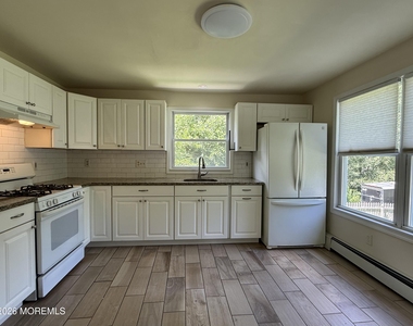 236 W Farms Road - Photo Thumbnail 4