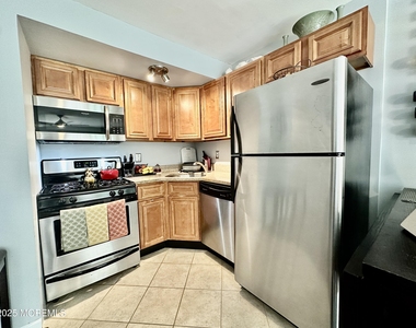 307 4th Avenue - Photo Thumbnail 3