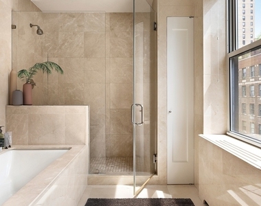 East 80th Street - Photo Thumbnail 5