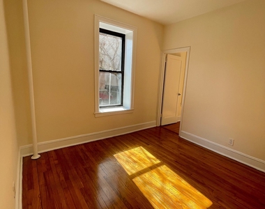East 38th Street - Photo Thumbnail 11