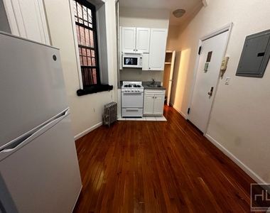 East 38 Street - Photo Thumbnail 8