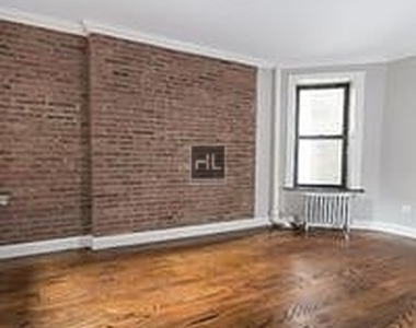 West 108th Street - Photo Thumbnail 5
