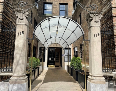 East 92 Street - Photo Thumbnail 8