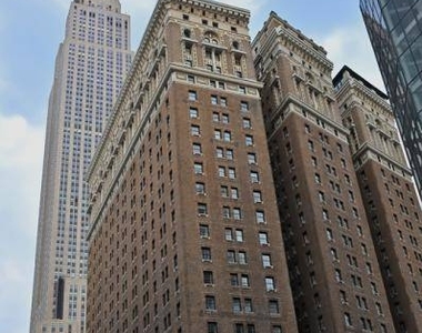 West 34th Street - Photo Thumbnail 4