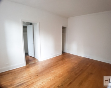 E 55 St - Photo Thumbnail 1
