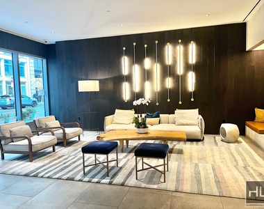 West 57th Street - Photo Thumbnail 9