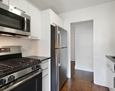 East 63 Street - Photo Thumbnail 2