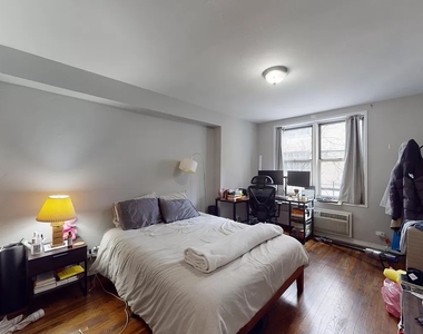 East 58 Street - Photo Thumbnail 2
