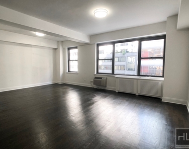 East 57 Street - Photo Thumbnail 1