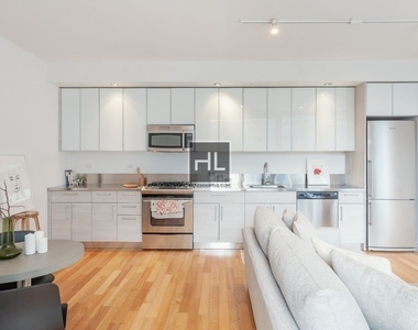 West 54th Street - Photo Thumbnail 2