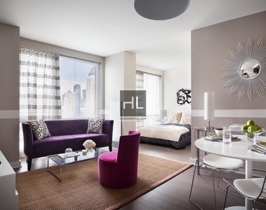 West 42nd Street - Photo Thumbnail 1