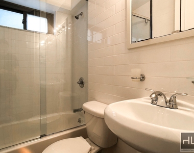East 89th Street - Photo Thumbnail 2