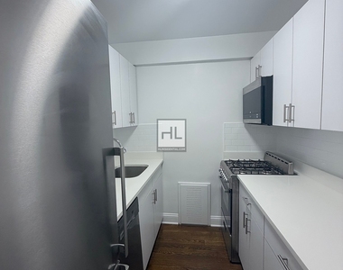 East 56 Street - Photo Thumbnail 1