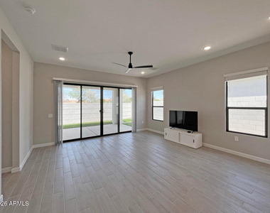 17626 N 48th Place - Photo Thumbnail 20