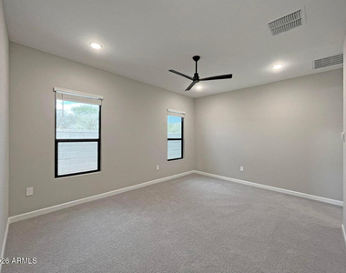17626 N 48th Place - Photo Thumbnail 23