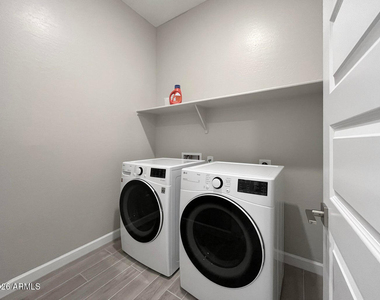 17626 N 48th Place - Photo Thumbnail 7