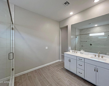 17626 N 48th Place - Photo Thumbnail 25