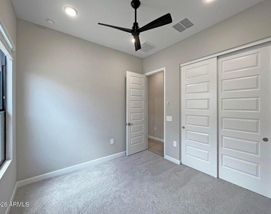 17626 N 48th Place - Photo Thumbnail 10