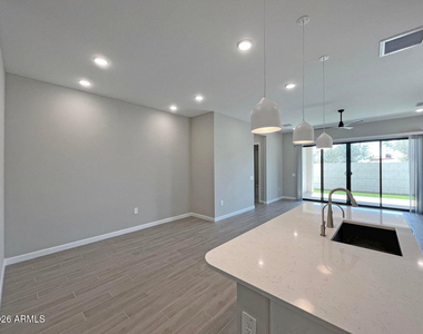 17626 N 48th Place - Photo Thumbnail 17