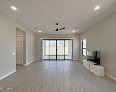 17626 N 48th Place - Photo Thumbnail 21